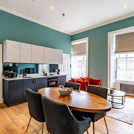 אדינבורו Dragon Suites Luxury Apartments At 9 Albyn Place מראה חיצוני תמונה