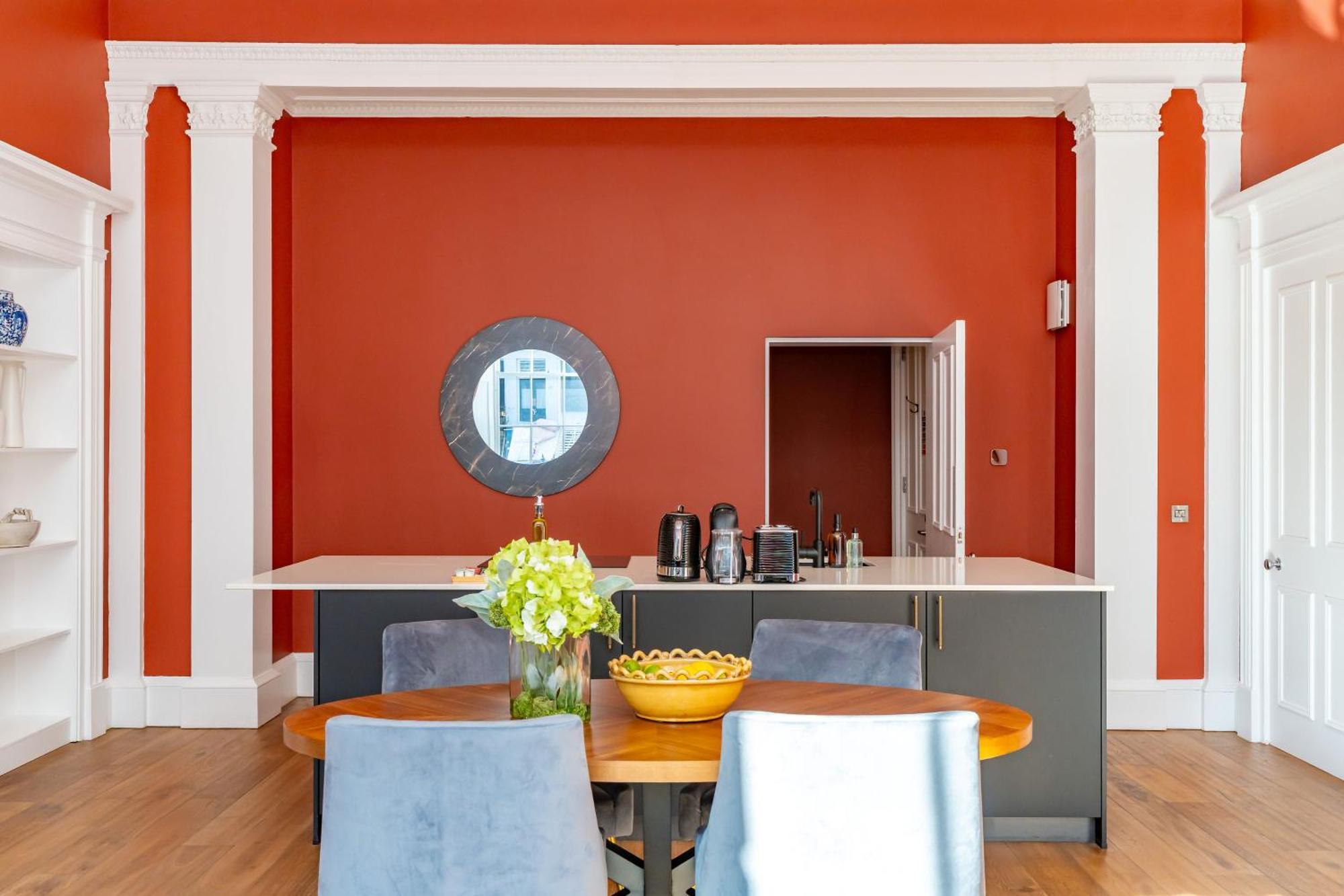 אדינבורו Dragon Suites Luxury Apartments At 9 Albyn Place מראה חיצוני תמונה