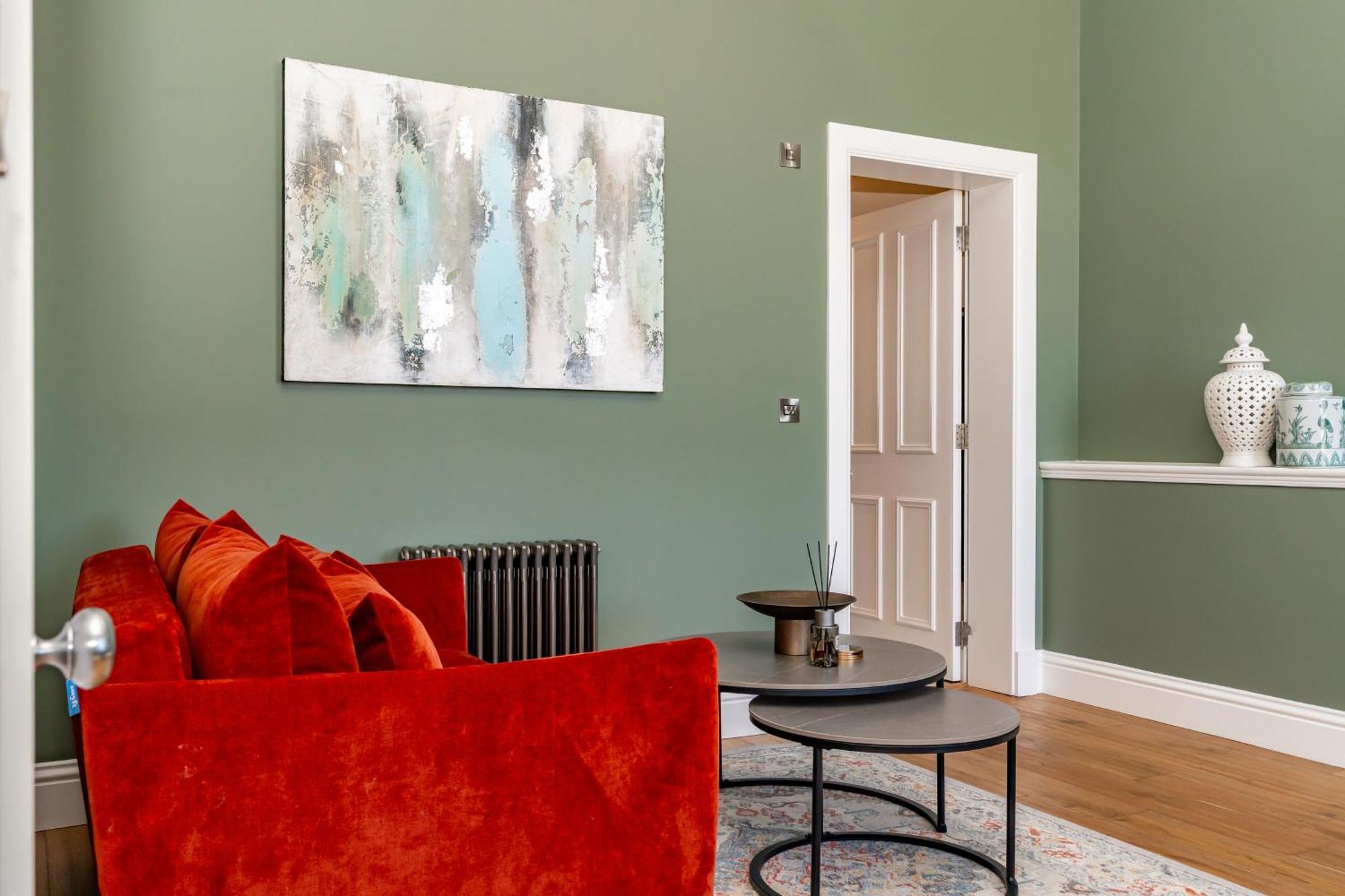 אדינבורו Dragon Suites Luxury Apartments At 9 Albyn Place מראה חיצוני תמונה