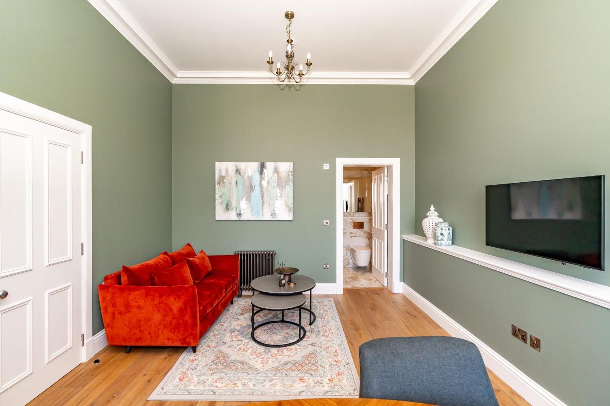 אדינבורו Dragon Suites Luxury Apartments At 9 Albyn Place מראה חיצוני תמונה