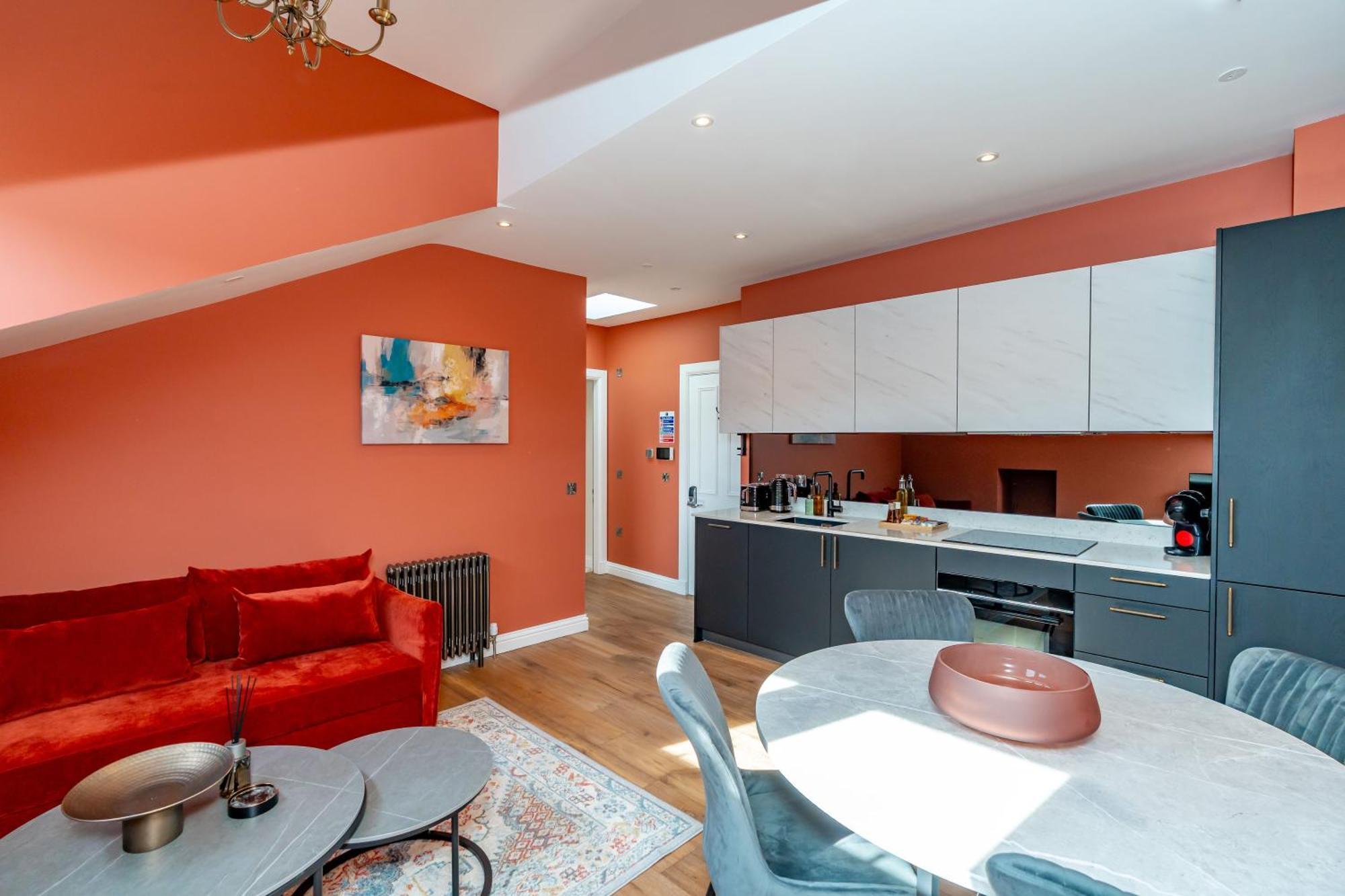 אדינבורו Dragon Suites Luxury Apartments At 9 Albyn Place מראה חיצוני תמונה