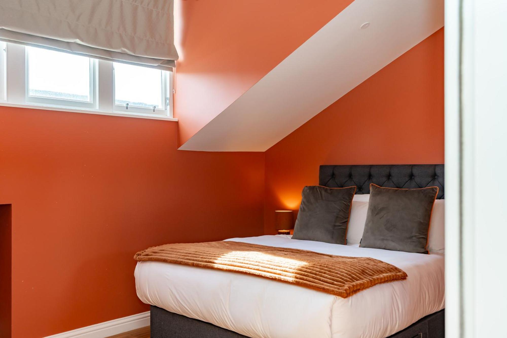 אדינבורו Dragon Suites Luxury Apartments At 9 Albyn Place מראה חיצוני תמונה
