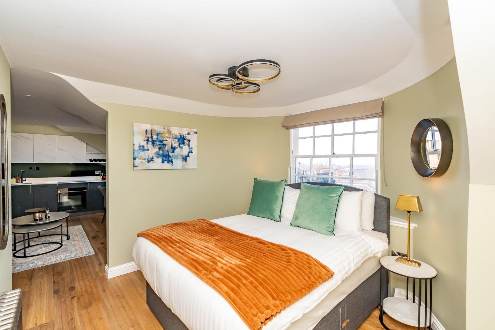 אדינבורו Dragon Suites Luxury Apartments At 9 Albyn Place מראה חיצוני תמונה