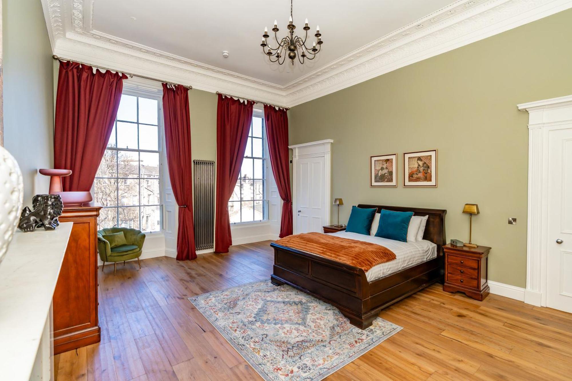 אדינבורו Dragon Suites Luxury Apartments At 9 Albyn Place מראה חיצוני תמונה
