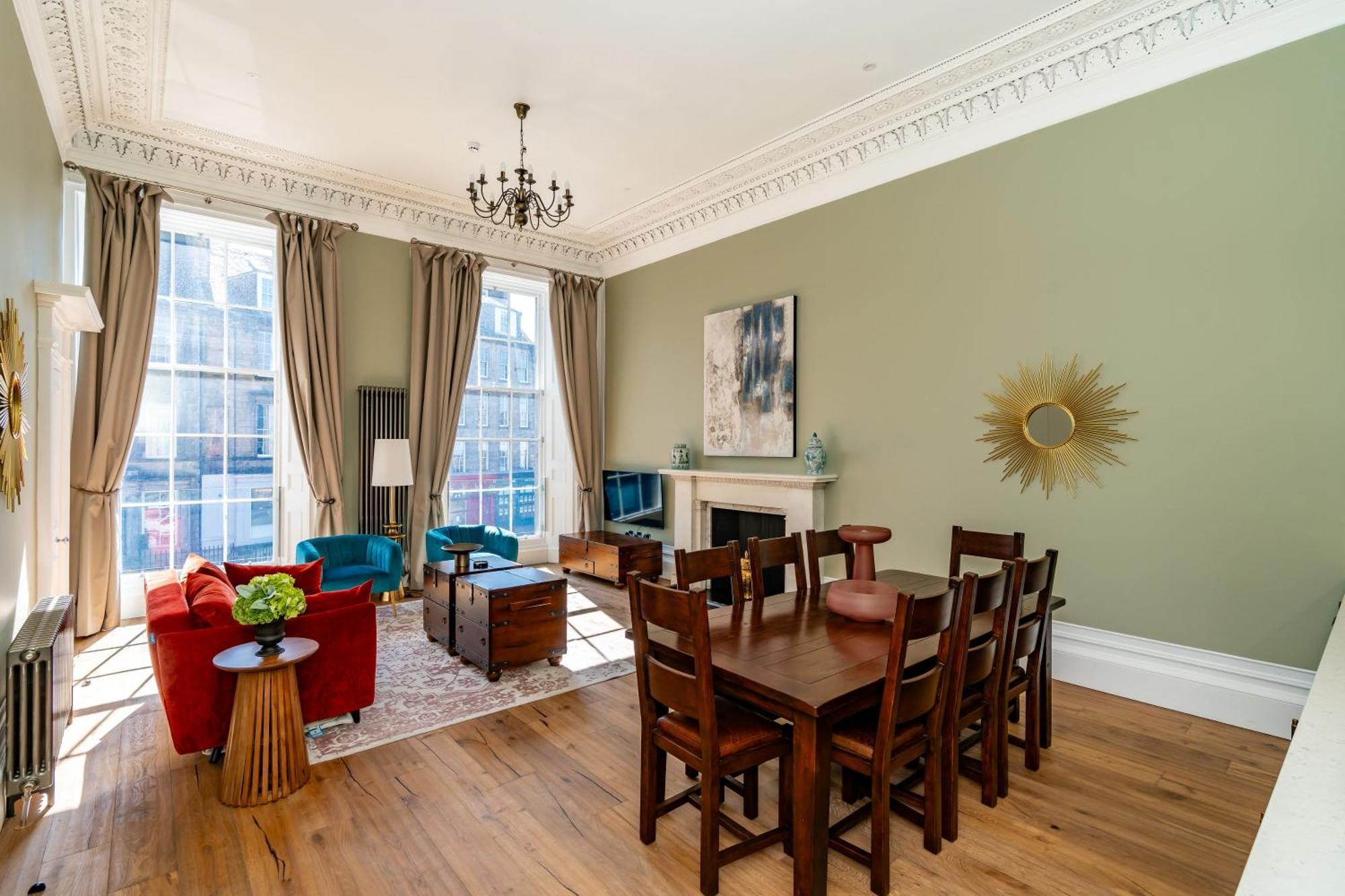 אדינבורו Dragon Suites Luxury Apartments At 9 Albyn Place מראה חיצוני תמונה