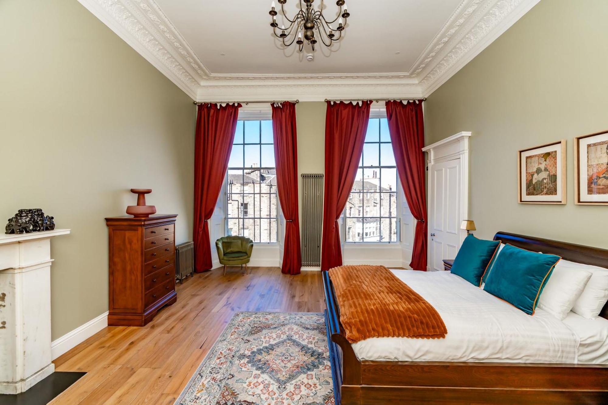אדינבורו Dragon Suites Luxury Apartments At 9 Albyn Place מראה חיצוני תמונה