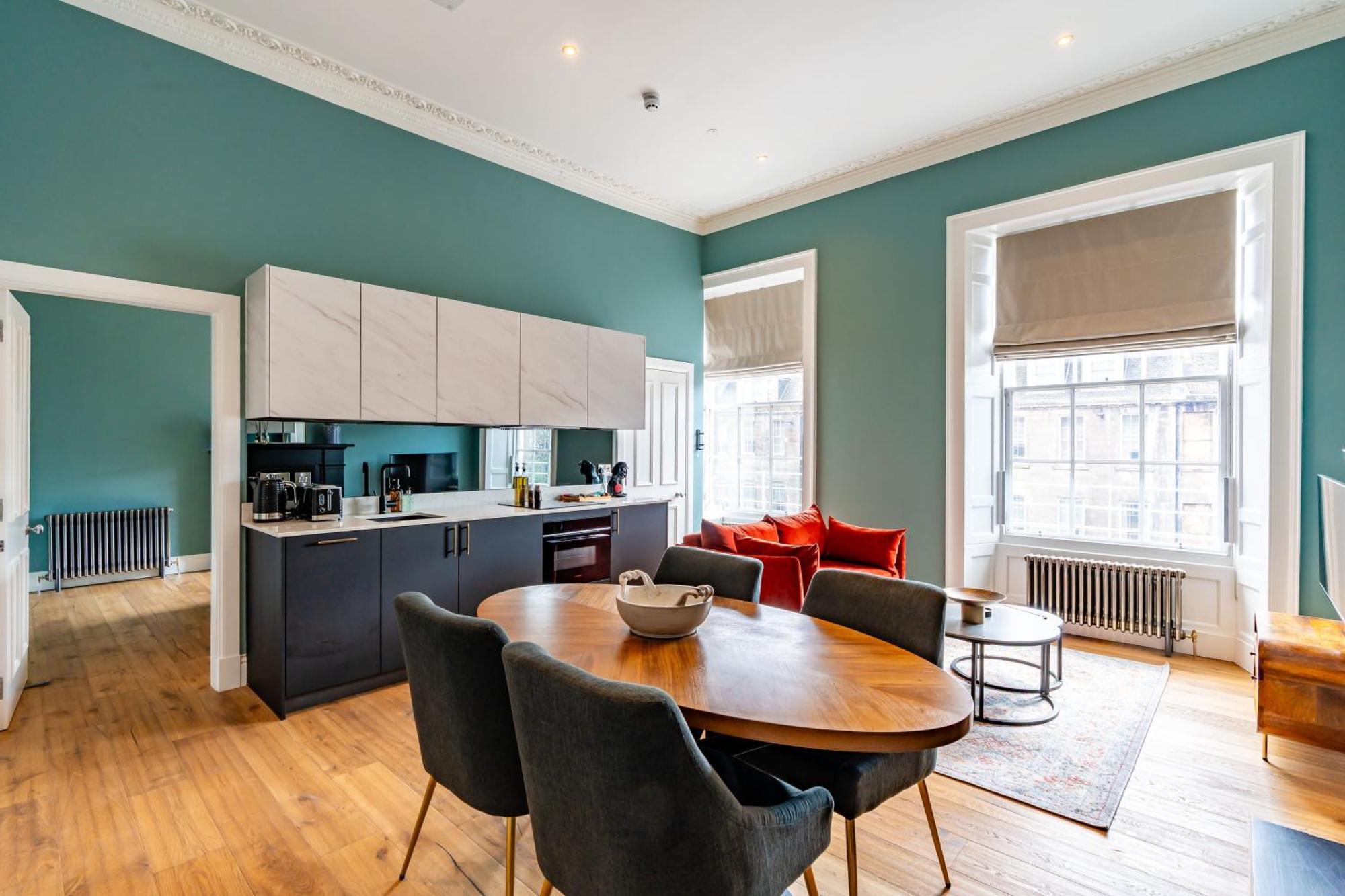 אדינבורו Dragon Suites Luxury Apartments At 9 Albyn Place מראה חיצוני תמונה