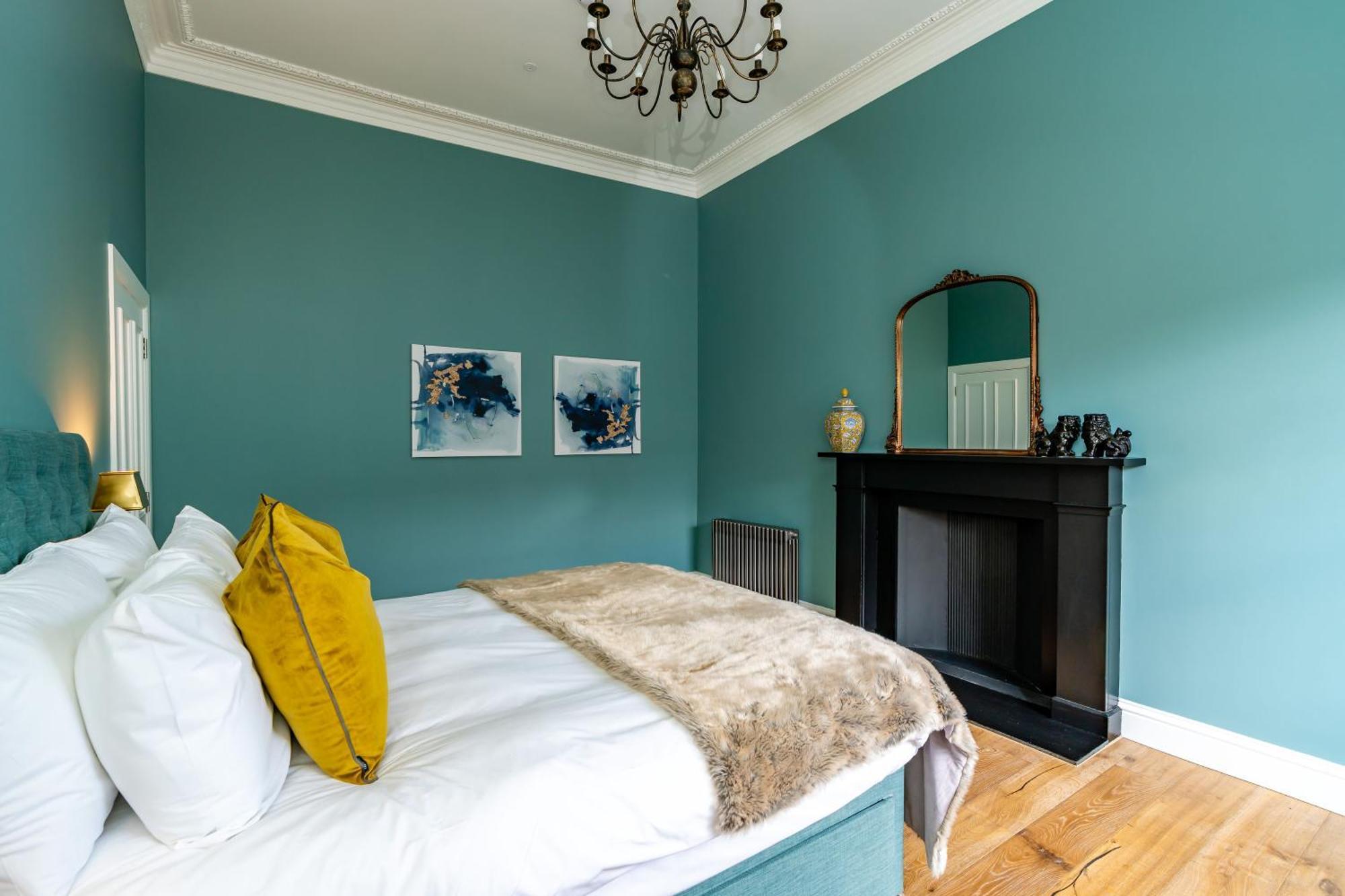 אדינבורו Dragon Suites Luxury Apartments At 9 Albyn Place מראה חיצוני תמונה